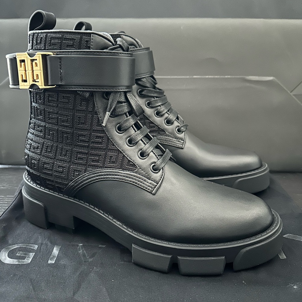 GIVENCHY Black 4G Terra Boots